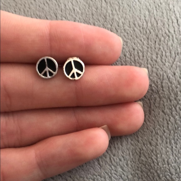 Stud earring set - Picture 3 of 3